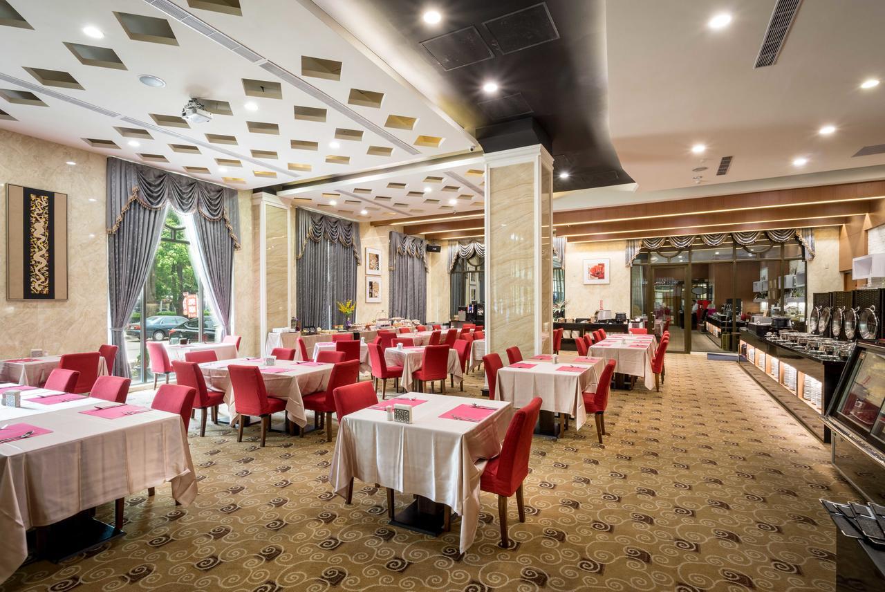 Royal Chiayi Hotel Exteriör bild