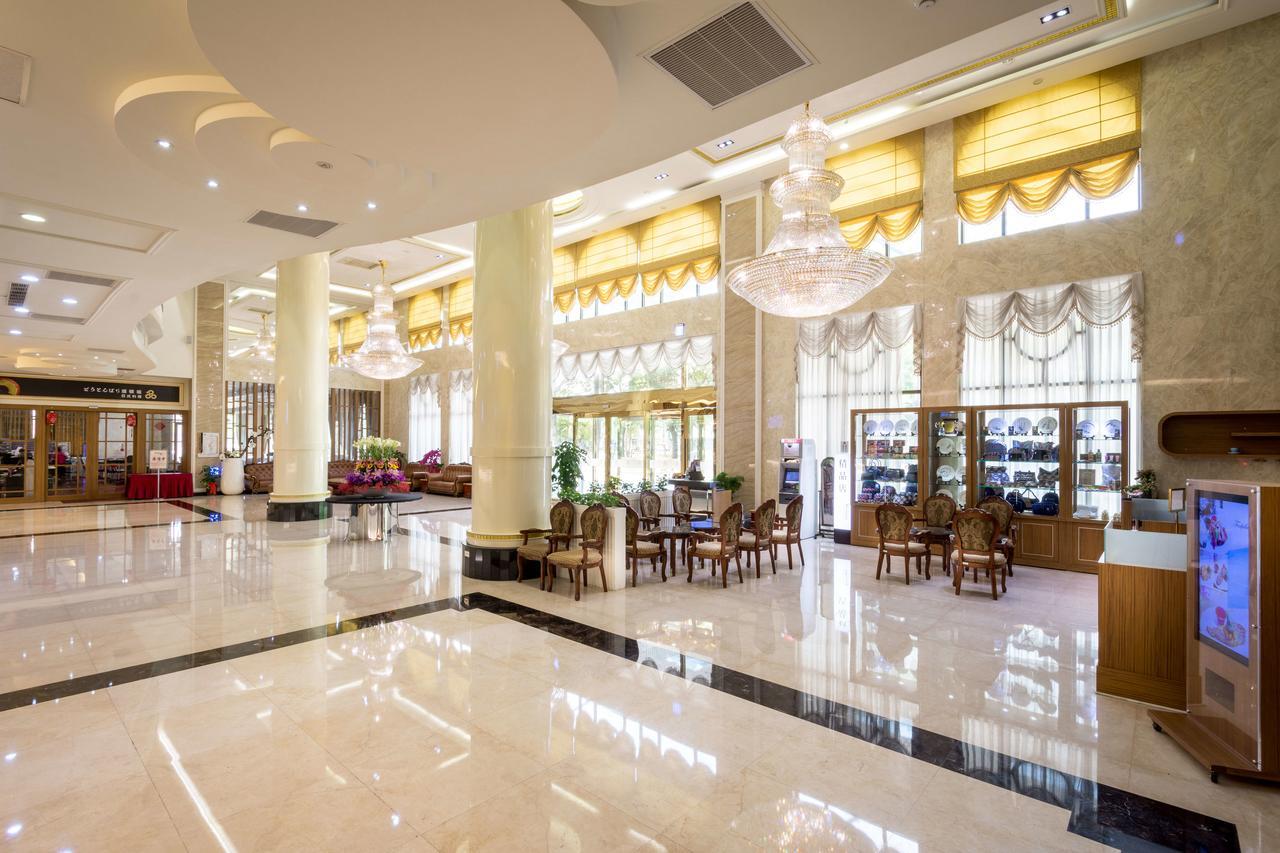 Royal Chiayi Hotel Exteriör bild