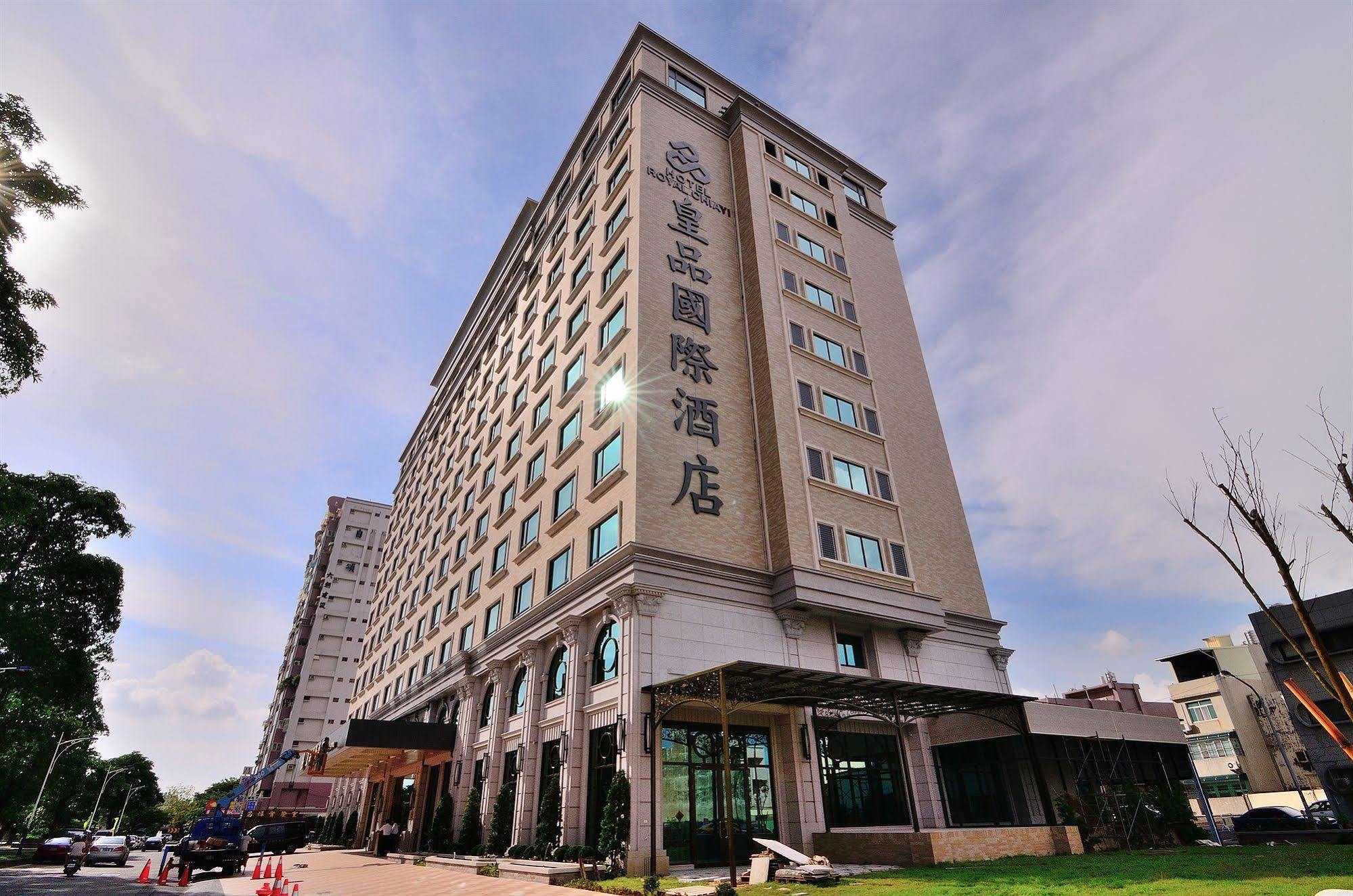 Royal Chiayi Hotel Exteriör bild